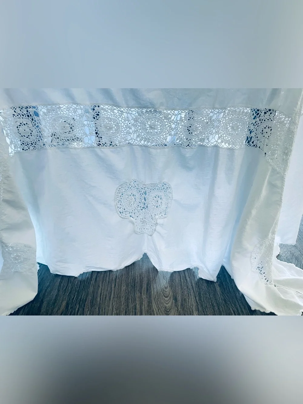 Vintage Tablecloth w Crochet Inserts & Trim White Cotton 68x100